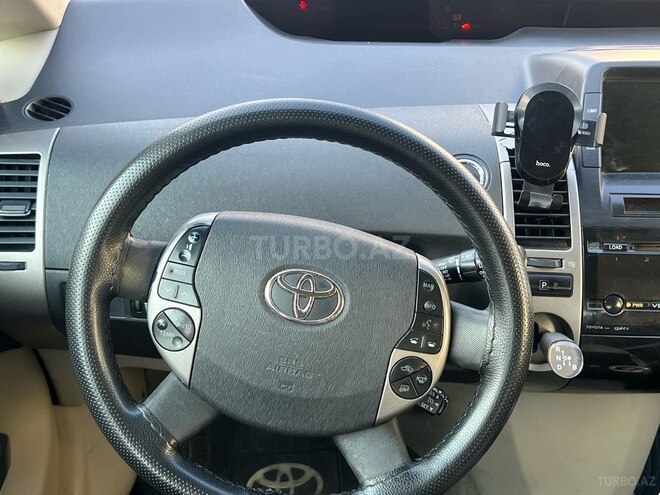 Toyota Prius-3