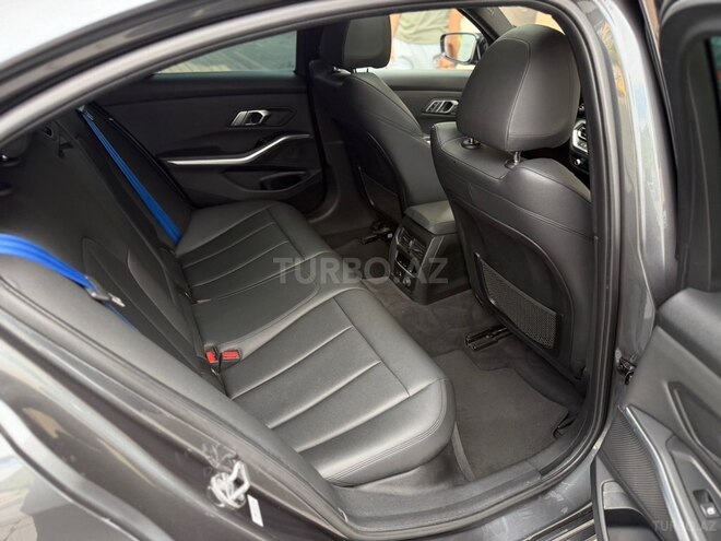 BMW 330-15