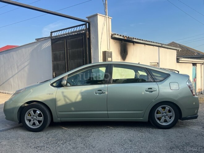 Toyota Prius-4