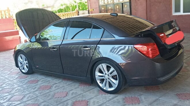 Chevrolet Cruze-10