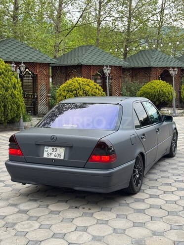 Mercedes C 200-4