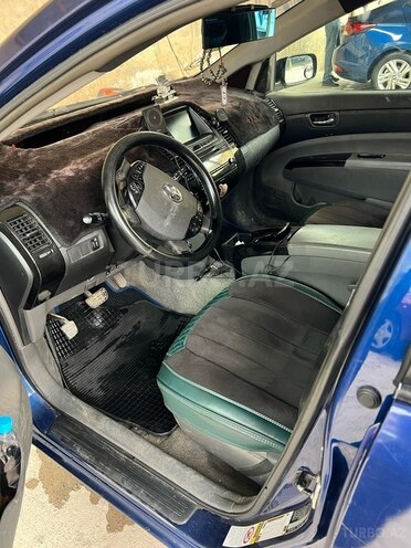 Toyota Prius-3