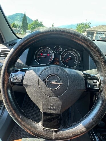Opel Astra-12