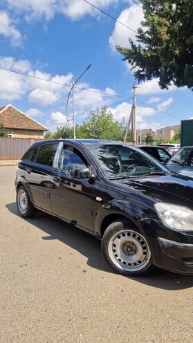 Kia Rio-5