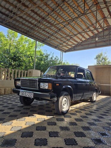 LADA (VAZ) 2107-4