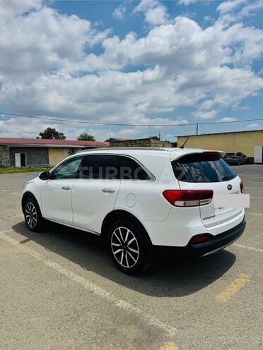 Kia Sorento-14