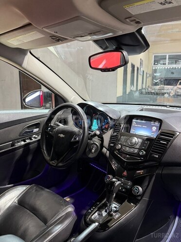 Chevrolet Cruze-17