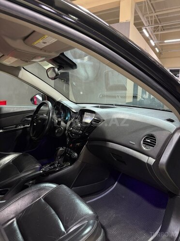 Chevrolet Cruze-14