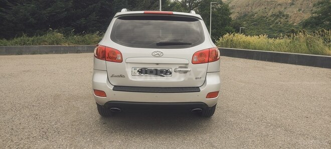 Hyundai Santa Fe-5