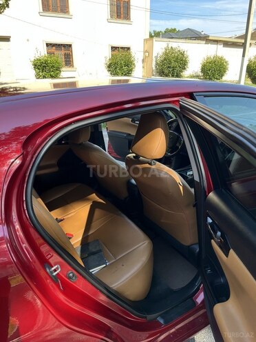 Lexus CT 200h-9
