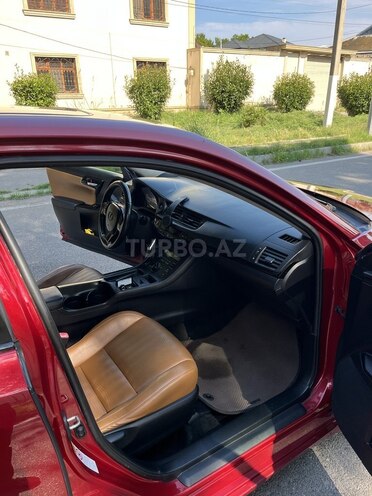 Lexus CT 200h-8