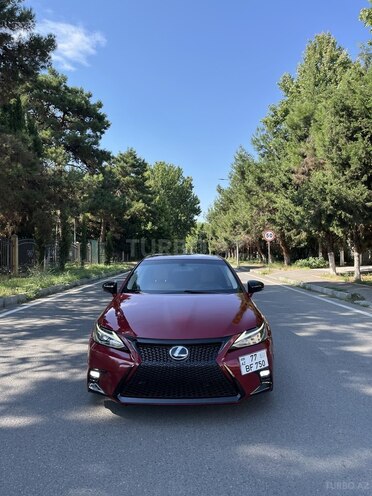 Lexus CT 200h-1