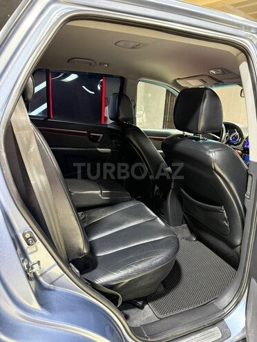 Hyundai Santa Fe-17