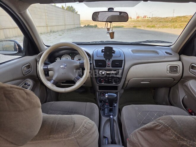 Nissan Sunny-6