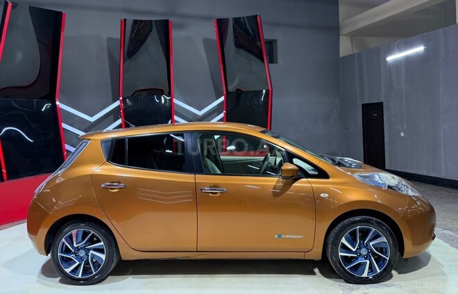 Nissan Leaf-5