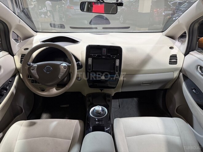 Nissan Leaf-13