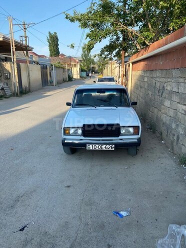 LADA (VAZ) 2107-1
