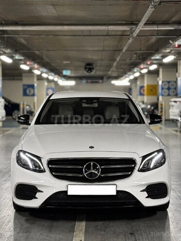 Mercedes E 200-1