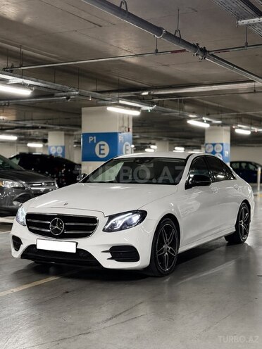 Mercedes E 200-2