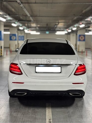 Mercedes E 200-8