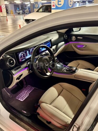 Mercedes E 200-12