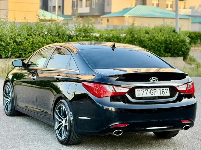 Hyundai Sonata-4
