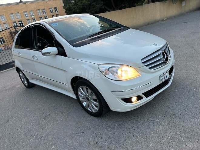 Mercedes B 170-8