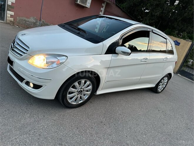 Mercedes B 170-9