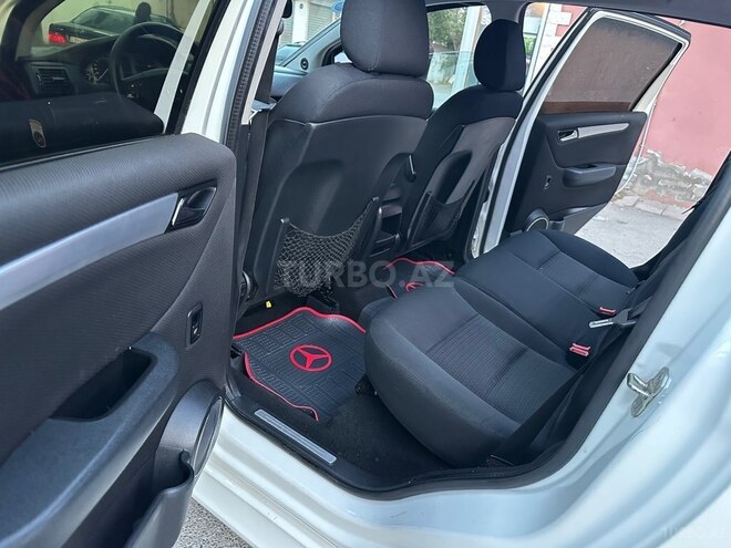 Mercedes B 170-21