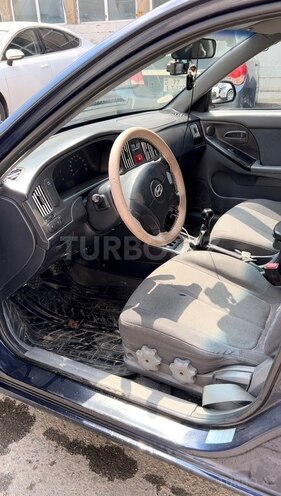 Hyundai Elantra-3