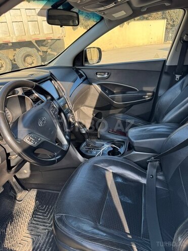 Hyundai Santa Fe-10