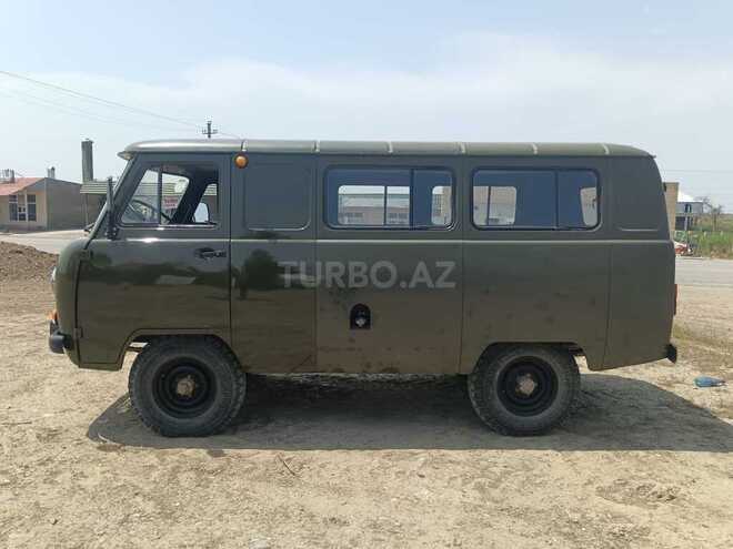 UAZ 452-2