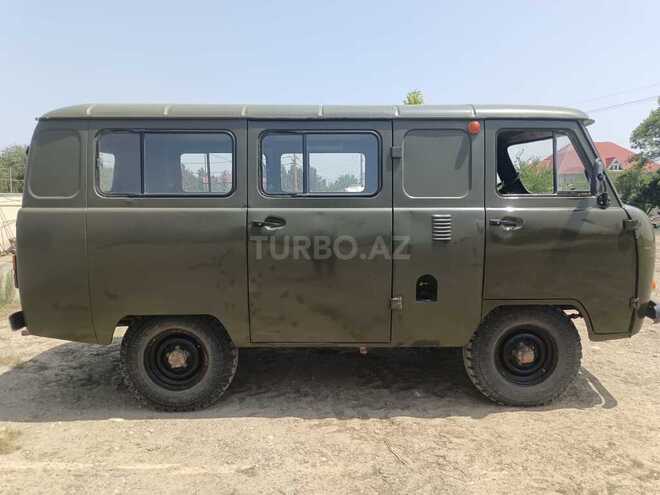 UAZ 452-3