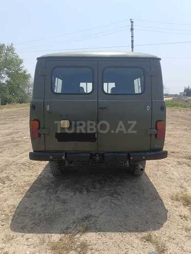 UAZ 452-4