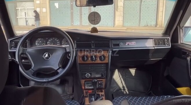Mercedes 190-7