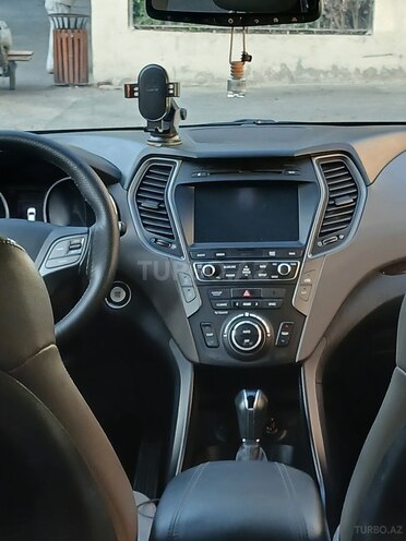 Hyundai Santa Fe-8