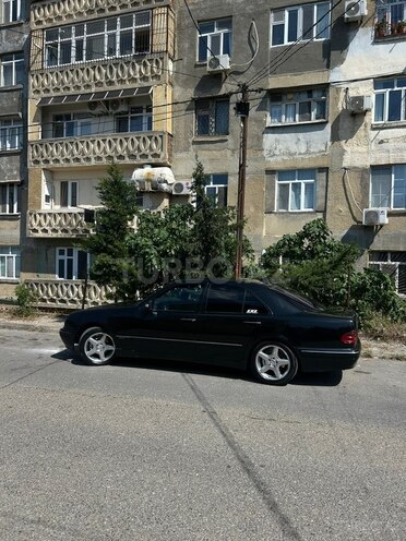 Mercedes E 220-8