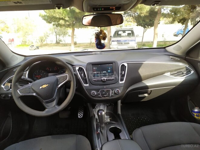 Chevrolet Malibu-14