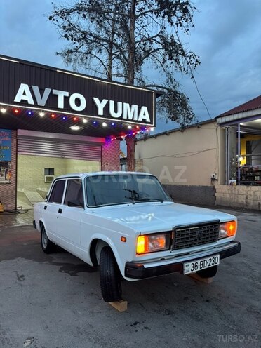 LADA (VAZ) 2107-1