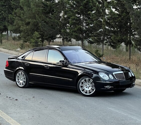 Mercedes E 240-4