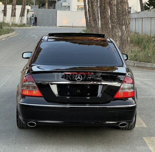 Mercedes E 240-10