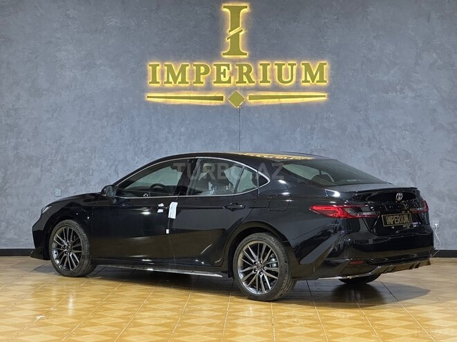 Toyota Camry-7
