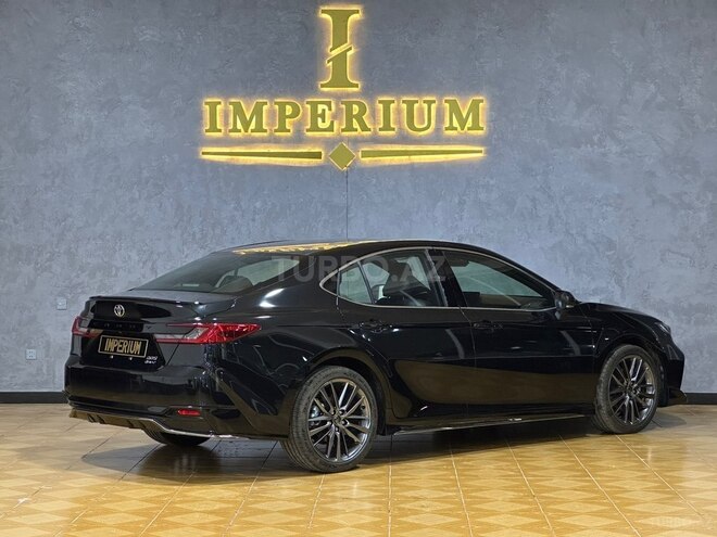 Toyota Camry-5