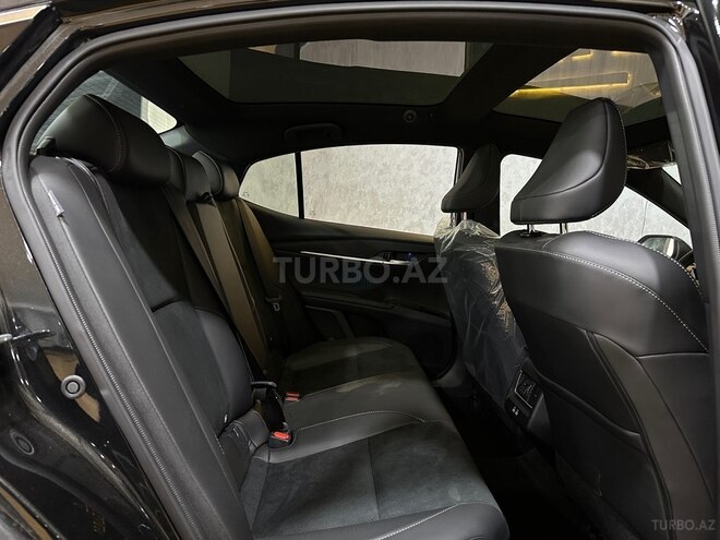 Toyota Camry-11