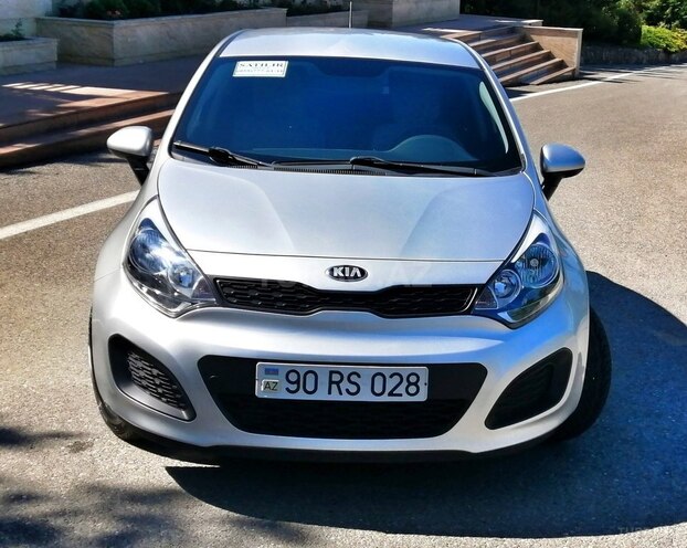 Kia Rio-1