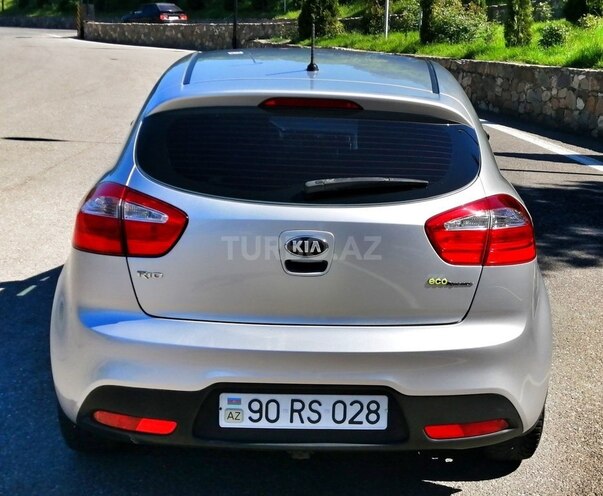 Kia Rio-5