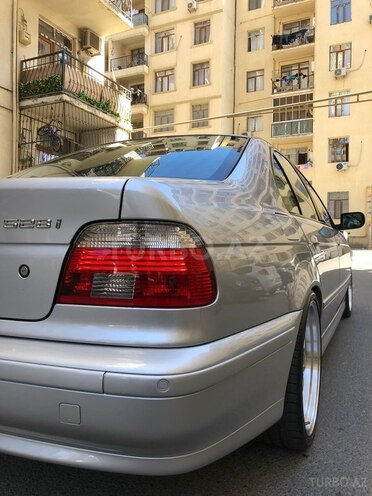 BMW 530-8