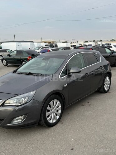 Opel Astra-2