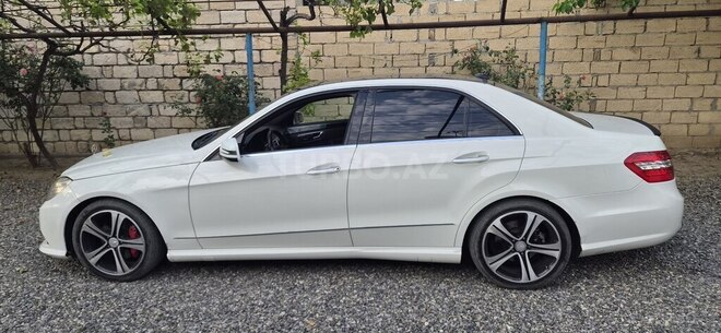 Mercedes E 350 4MATIC-3