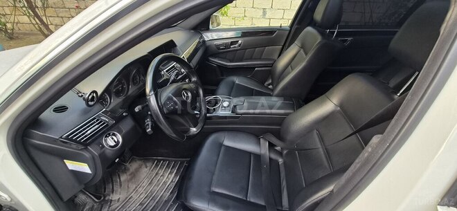 Mercedes E 350 4MATIC-6